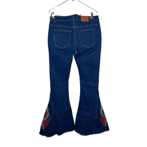 Home Folk Women’s Embroidered 5-Pockets Design Flare Jeans - Picture 8 of 13